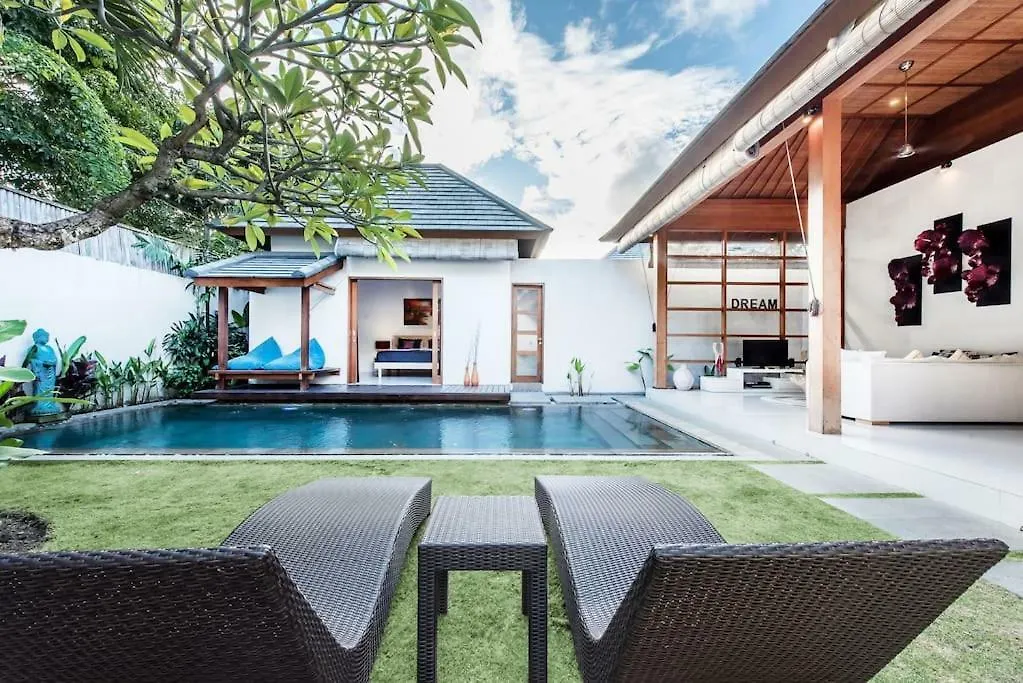 Manis, Luxury 3 Bedroom Heart Of Seminyak